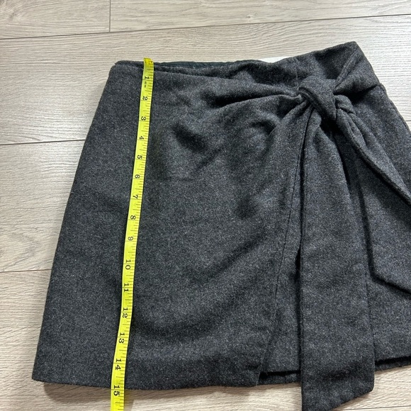 Aritzia Wilfred Charcoal Grey Wool Wrap Front Mini Skirt - Picture 8 of 9